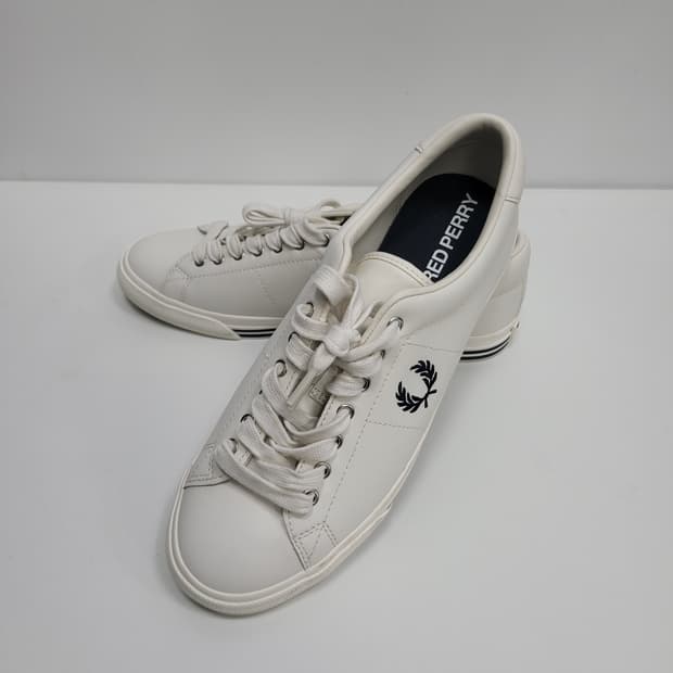 (새상품)FRED PERRY 프레드페리 언더스핀 레더 스니커즈 / UK8
