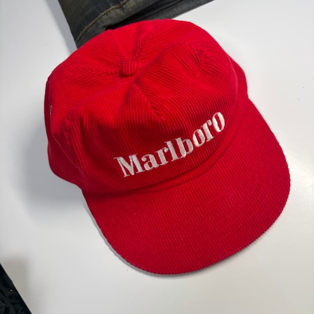 90s Marlboro cap