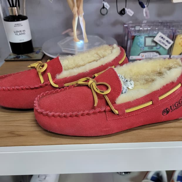 UGG 어그 모카신 여성 레드