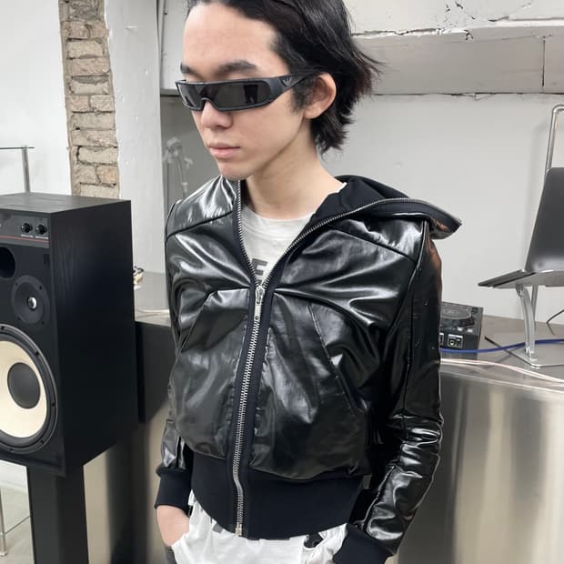 엠포리오 아르마니 퓨츄라 슬림 바이저