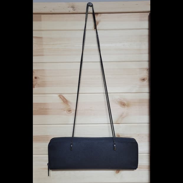 요지야마모토 디스코드 숄더백 프라다 사피아노 질감