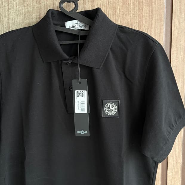 [새상품]스톤아일랜드 로고 폴로 반팔티셔츠 블랙 주니어 14A
