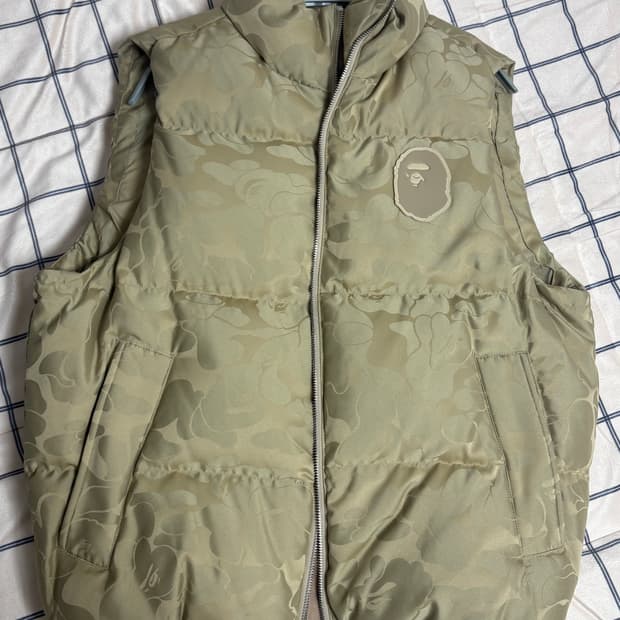 베이프 패딩조끼 L 팝니다