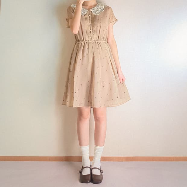 Earth music 크로셰 레이스 카라 잔꽃 쉬폰 원피스