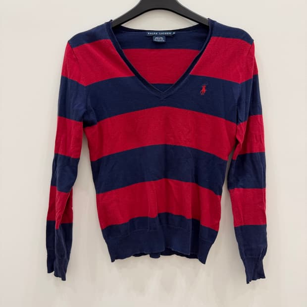 폴로 스트라이프 브이넥 니트