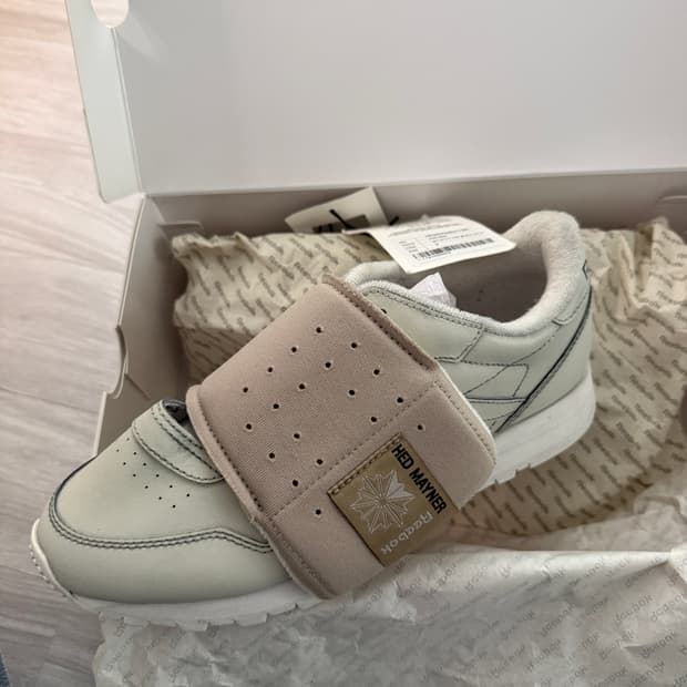 새상품 리복 x 헤드 메이너 LTD 클래식 레더 베이지