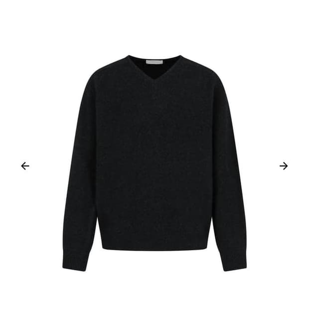 아모멘토 25FW 라쿤 v넥 니트 다크그레이 M