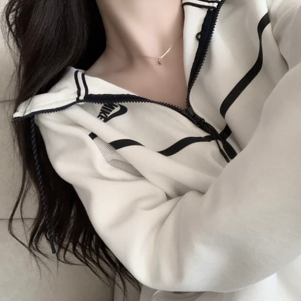 나이키 화이트 테크펙 투웨이 후드집업