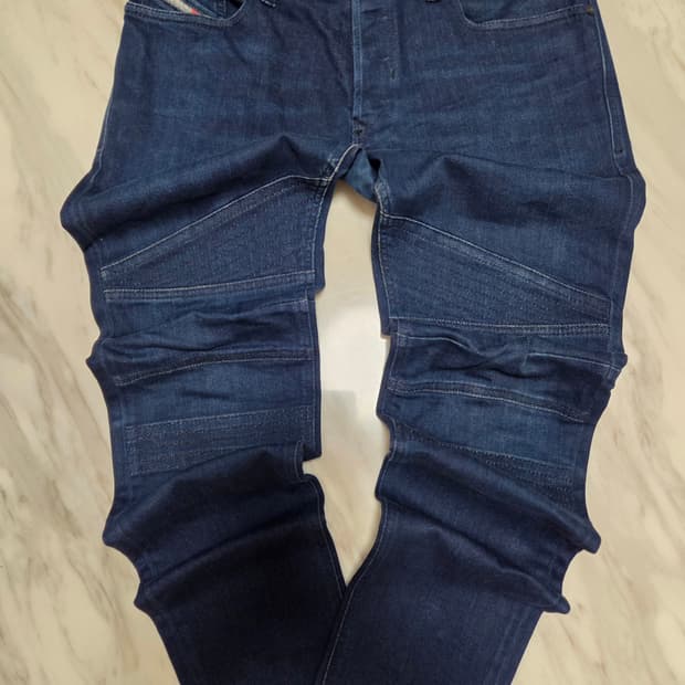 디젤 FOURK 데님팬츠