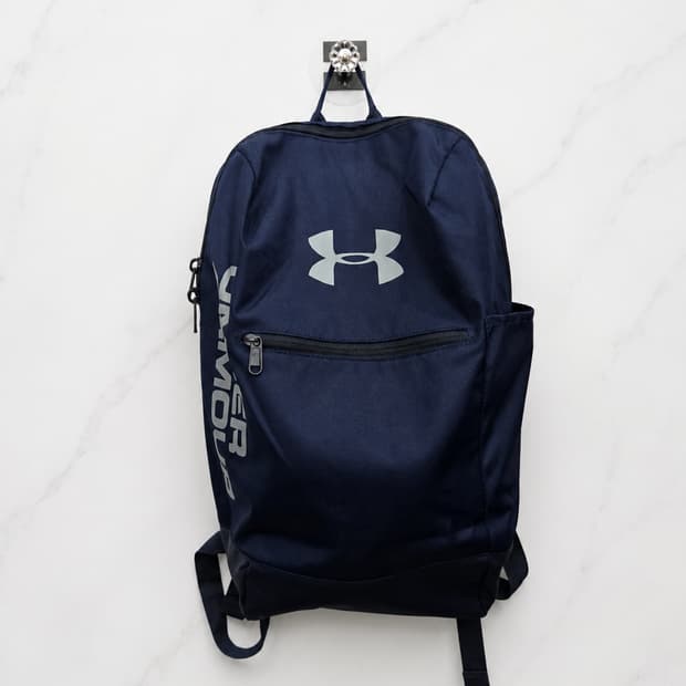 UNDER ARMOUR 언더아머 백팩 가방 !