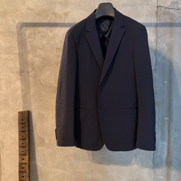 DKNY 시어서커 테일러드 자켓 슬림100
