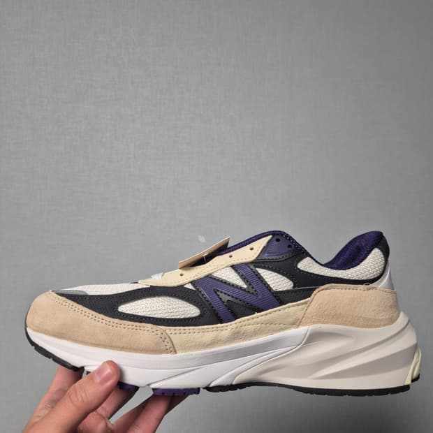 [새상품/285] 뉴발란스 990v6 메이드 인 USA 화이트 블랙 플럼