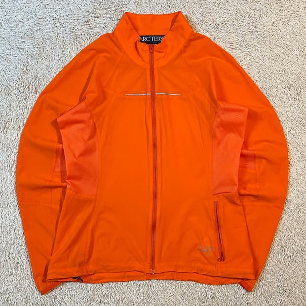 아크테릭스 ARC'TERYX 나일론 경량 바람막이 자켓 오렌지