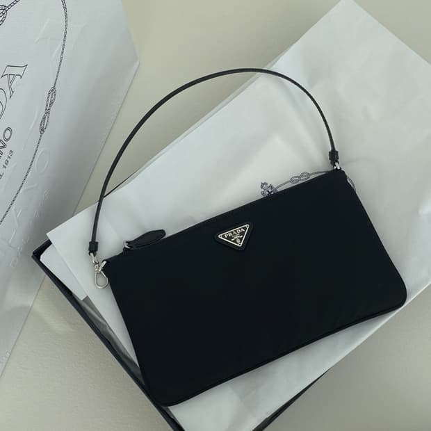 프라다 사피아노 리나일론 호보백 