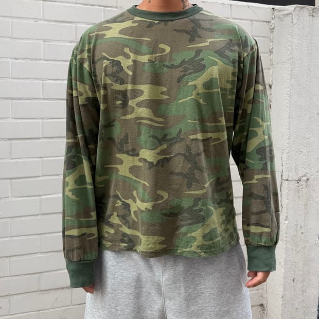 Vintage Woodland Camo Long Sleeve 90s
