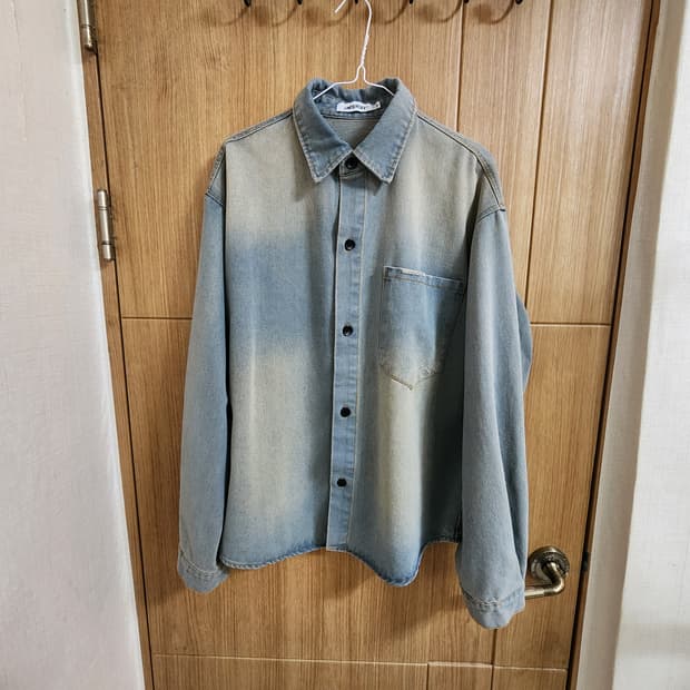 (M)언더오프 오버사이즈 워시드 데님 셔츠