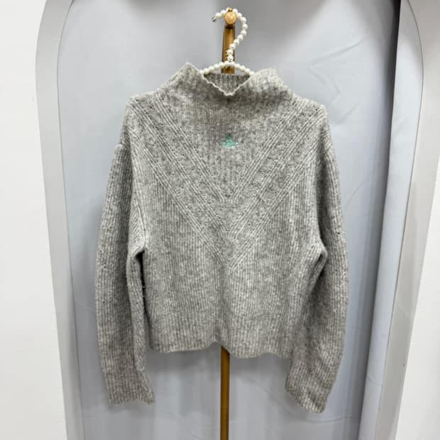 비비안웨스트우드 터틀넥 폴라 니트 S 