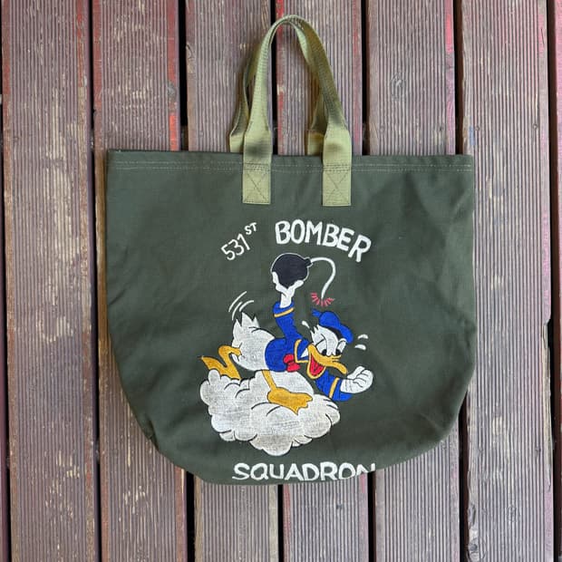 디즈니 도날드덕 봄버 스쿼드론 토트백