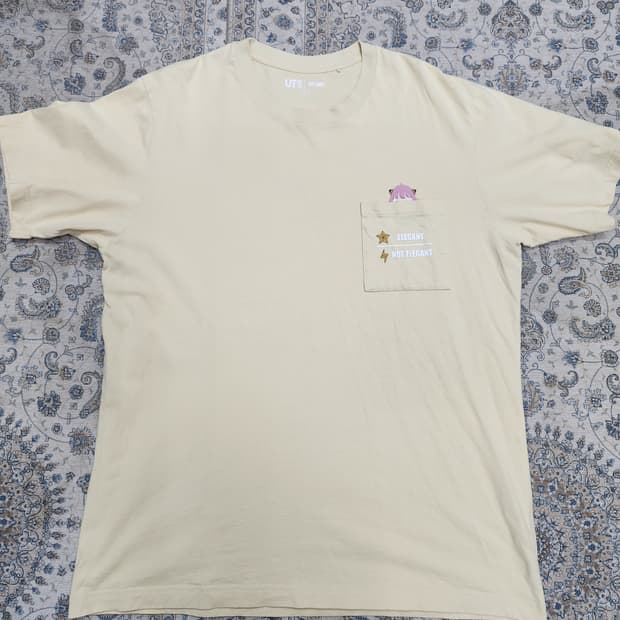 유니클로 X 스파이 패밀리 포켓 반팔티 XL