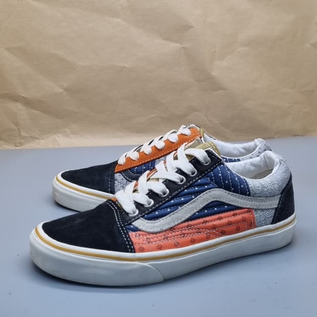 반스 퀼티드 반다나 여성스니커즈240 