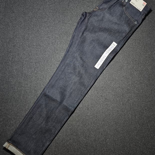 유니클로 슬림핏 셀비지 데님 31 실측 28