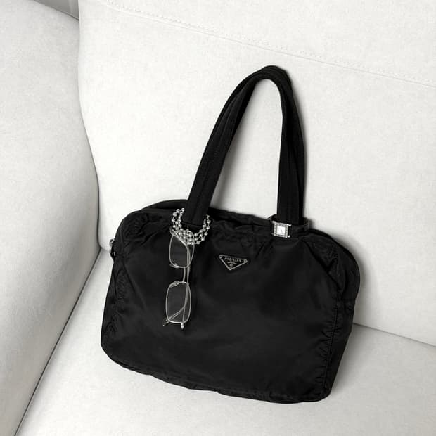 프라다 포코노 숄더백