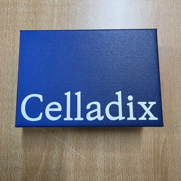 셀라딕스 아큐저 여드름 치료기