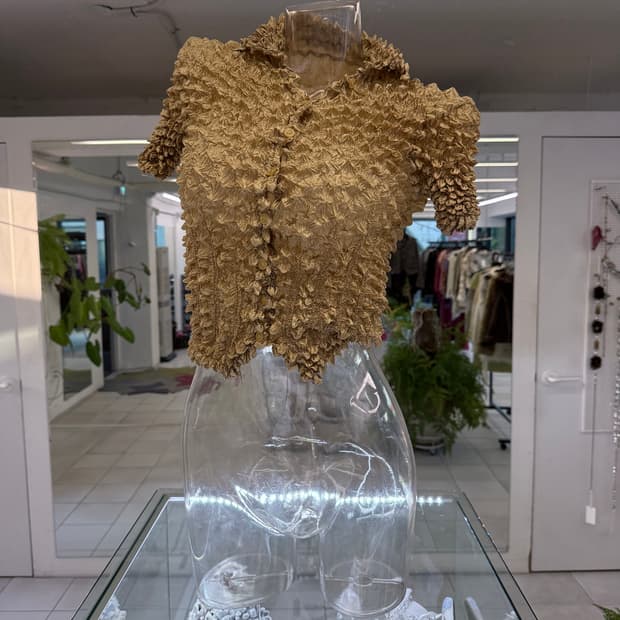 durian stretch shirt