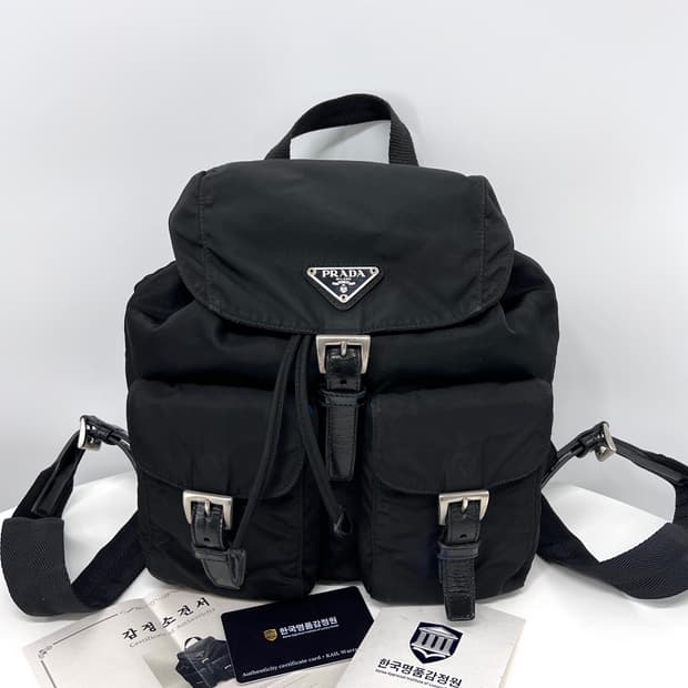 [감정완료] 프라다 삼각로고 나일론 백팩 스몰 블랙