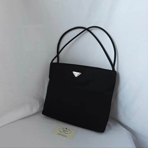 [정품 PRADA] 프라다 두줄 포코노 나일론 토트백 미디움