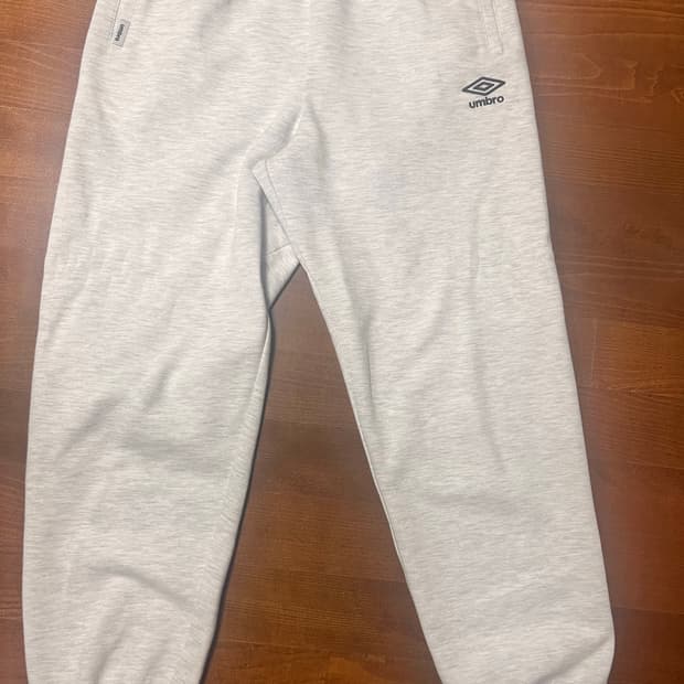 Umbro 흰색바지 