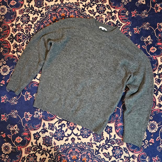 키뮤어(Kiimuir) 루즈핏 차콜 스웨터 M size