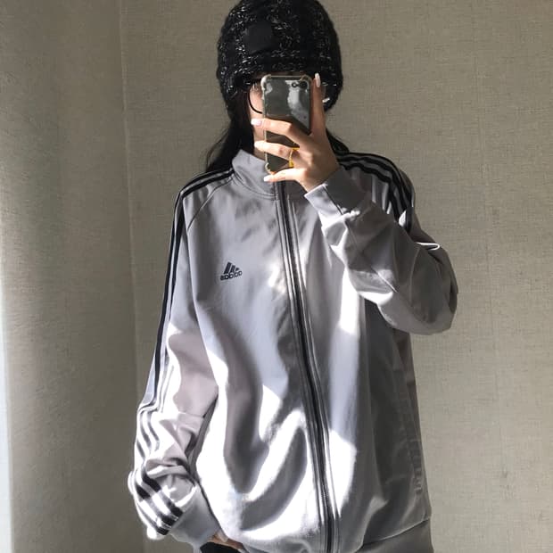 아디다스 실버 블랙 져지