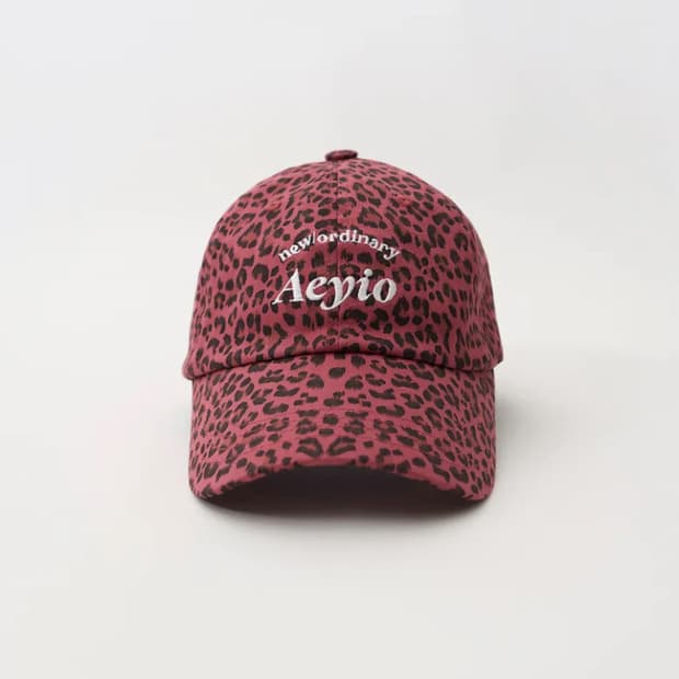 에이와이오 뉴 로고 레오파드 볼캡 핑크