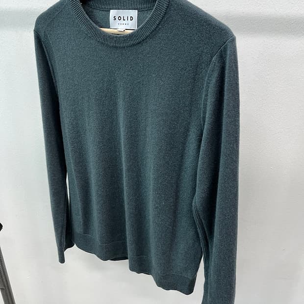 95-100) 솔리드옴므 캐시미어100% 니트 