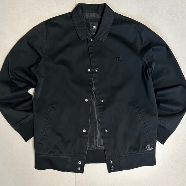 DC 슈즈 코치 자켓 판매합니다