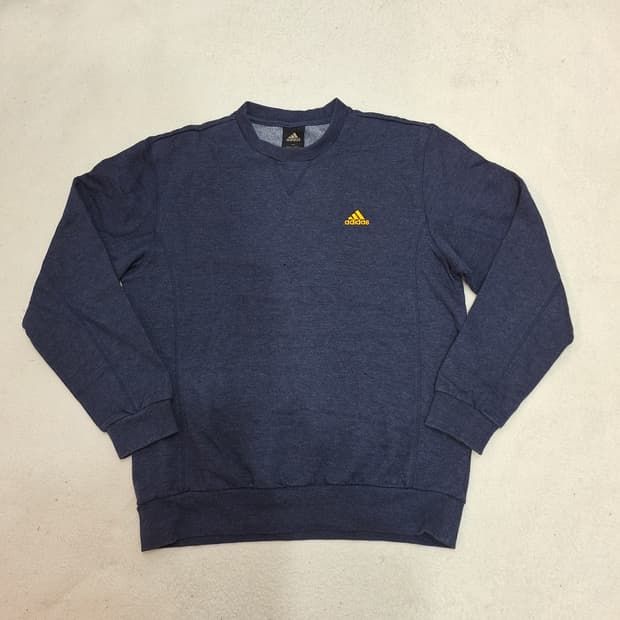 아디다스  기모맨투맨XL