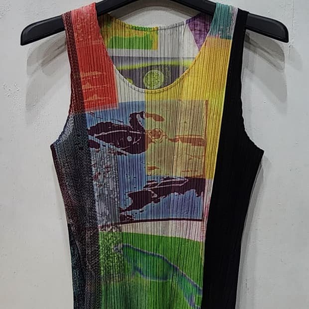 플리츠플리즈 그래픽 프린팅 민소매 3사이즈