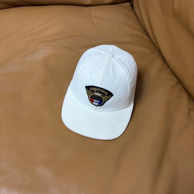 Supreme 슈프림 윙패치 코듀로이 화이트 6패널 볼캡 모자