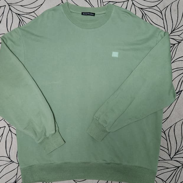 아크네 스튜디오 민트 맨투맨 M 세미오버핏 105추천