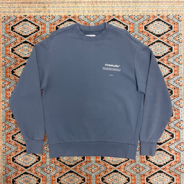 비바스튜디오 블루 맨투맨 여성S