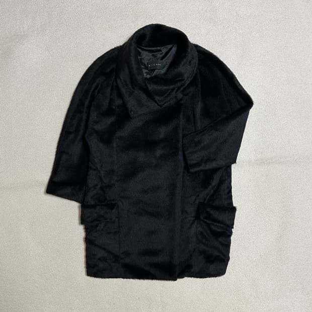 미샤 라마 하프 퍼 코트