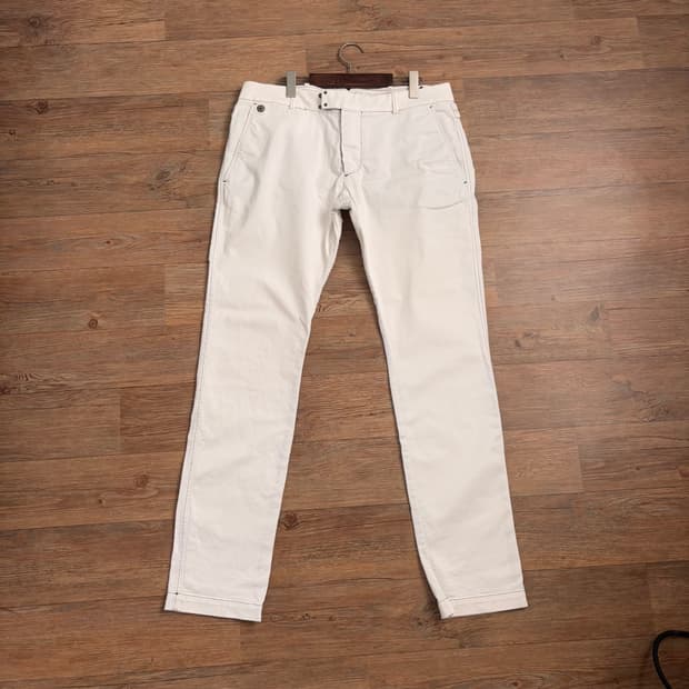 디젤 화이트 CHI TIGHT 테이퍼드 팬츠 이태리 스트레치 바지