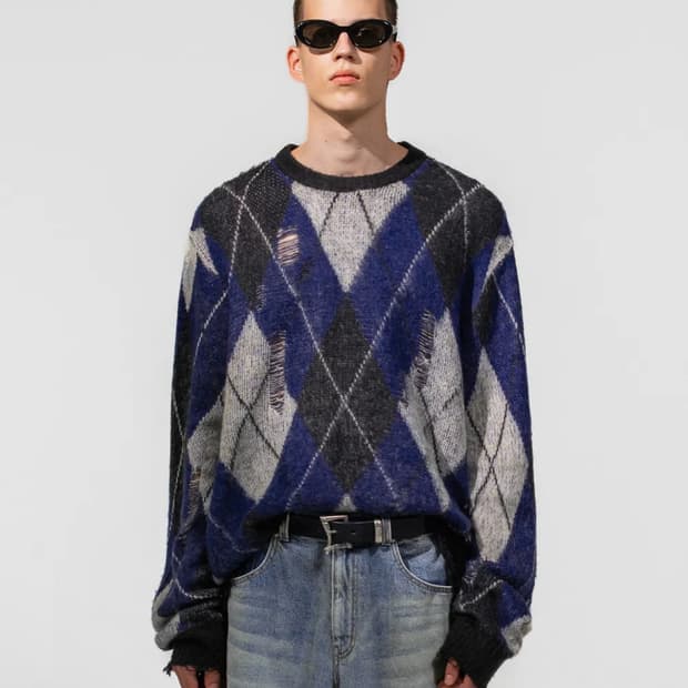 비바스튜디오 데미지 아가일 니트 L