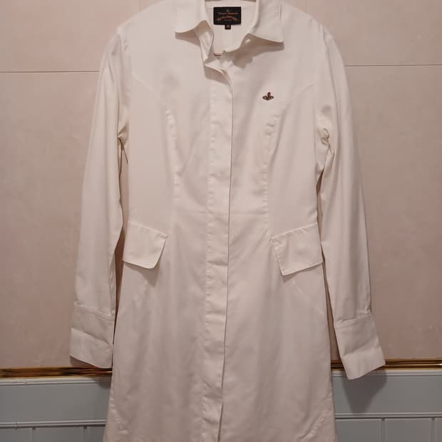 비비안웨스트우드 정품 여성 셔츠형 원피스 38 사이즈