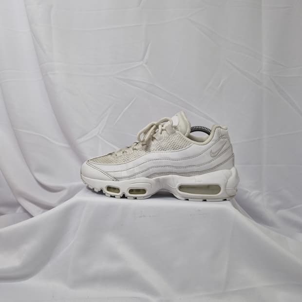 240 나이키 에어맥스 95 화이트