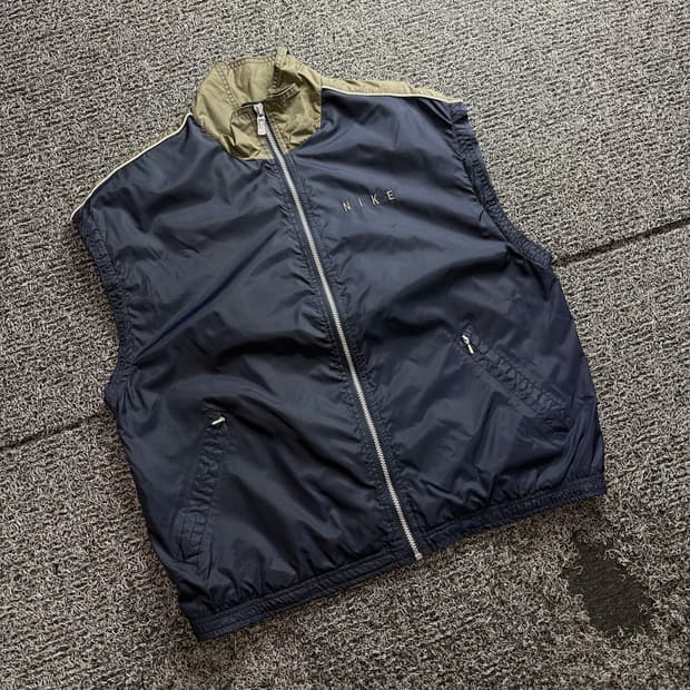 나이키 올드스쿨 자수로고 바람막이 조끼 3116