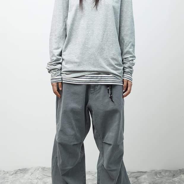 해칭룸 Two Face Stripe Tee 그레이