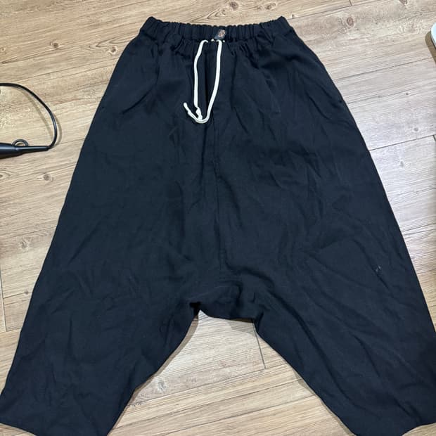 꼼데가르송 블랙 배기팬츠