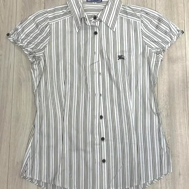 버버리 스트라이프 반팔 셔츠